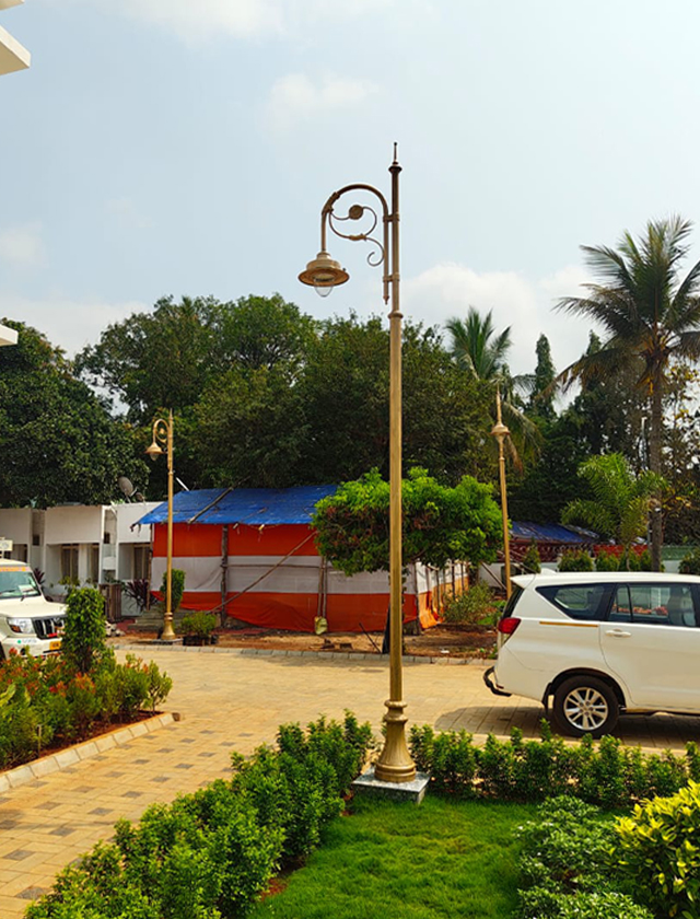 C M residence